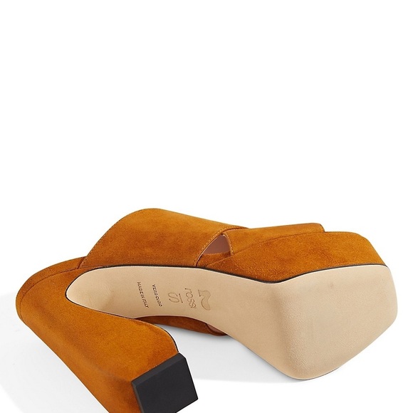 New in box GORGEOUS & FABULOUS Suede unique open toe heels - Picture 3 of 12